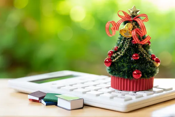 holiday spending plan in budget